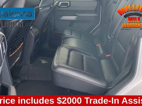 Used 2023 Ford Bronco Badlands image 24