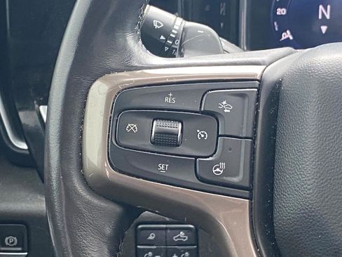 Used 2022 Chevrolet Silverado 1500 High Country w/ Z71 Off-Road Package AWD/4WD image 5