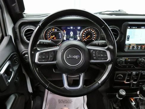 Used 2020 Jeep Gladiator Overland AWD/4WD image 22