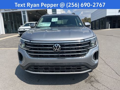 New 2026 Volkswagen Atlas SE image 2