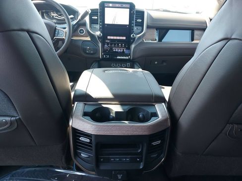 New 2026 RAM 2500 Limited AWD/4WD image 10