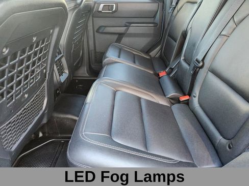 Used 2025 Ford Bronco Big Bend w/ Black Diamond Package image 14