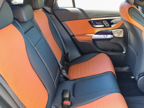 New 2025 Mercedes-Benz GLC 300 4MATIC image 16