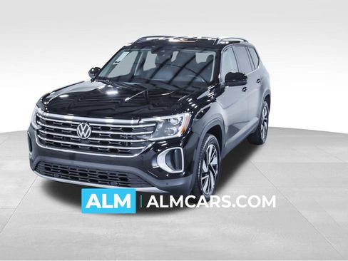 Used 2025 Volkswagen Atlas SE image 1