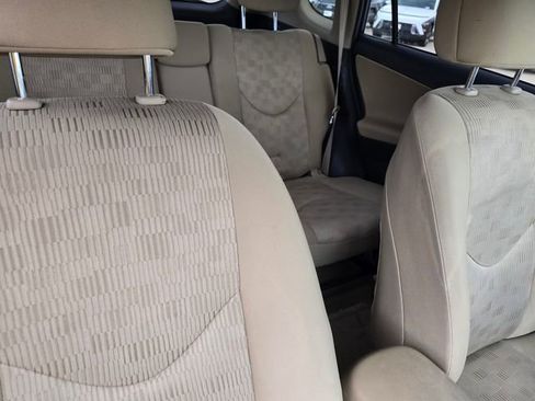 Used 2011 Toyota RAV4 4WD w/ Base L4 Extra Value Pkg image 7
