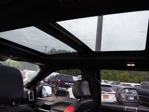 Used 2018 Ford F150 Lariat w/ Equipment Group 502A Luxury AWD/4WD image 5