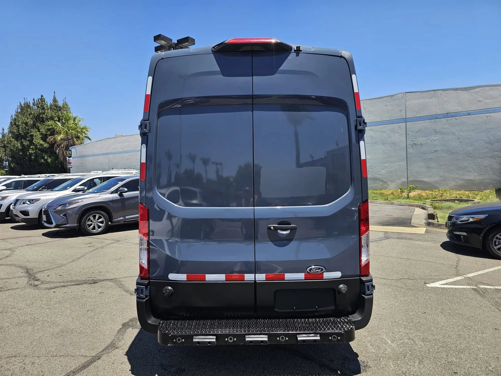 Used 2019 Ford Transit 250 148 High Roof Extended RWD image 6