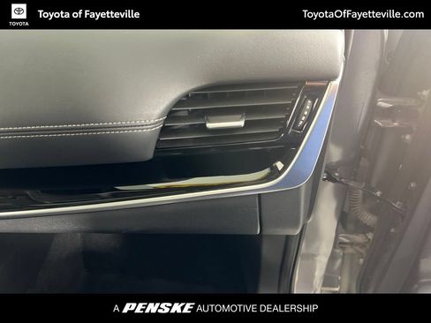 Used 2023 Nissan Rogue SL w/ SL Premium Package FWD image 21