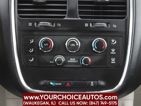 Used 2015 Dodge Grand Caravan SXT image 23