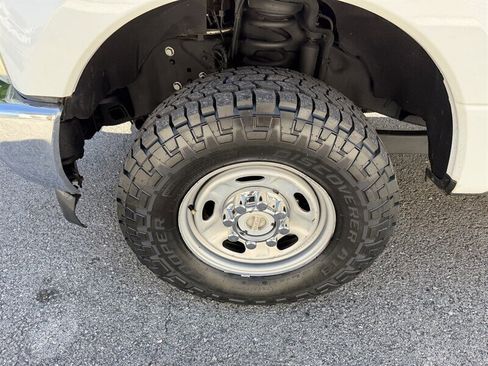 Used 2017 Ford F250 XL w/ Power Equipment Group image 13