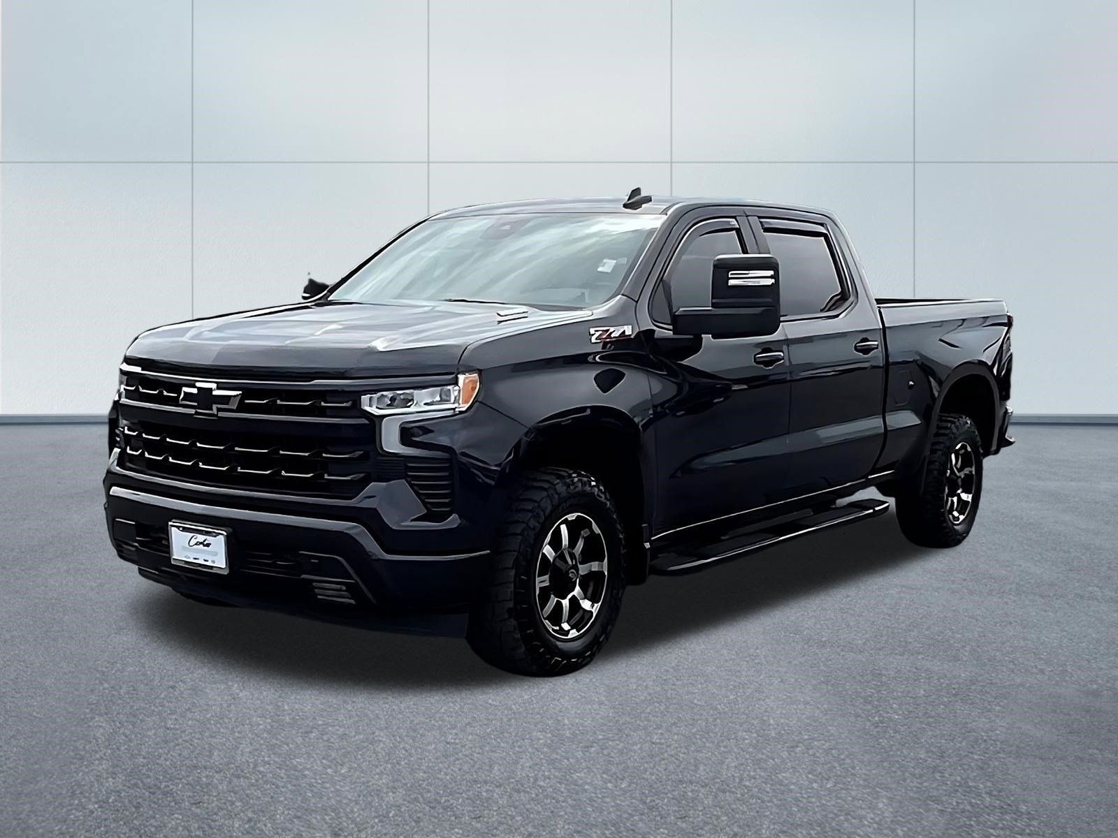Used 2023 Chevrolet Silverado 1500 RST AWD/4WD image 3