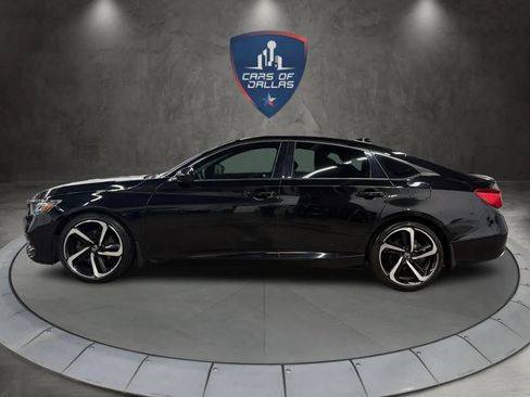Used 2018 Honda Accord Sport image 2