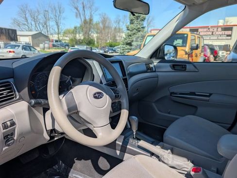 Used 2012 Subaru Forester 2.5X w/ Alloy Wheel Pkg AWD/4WD image 8