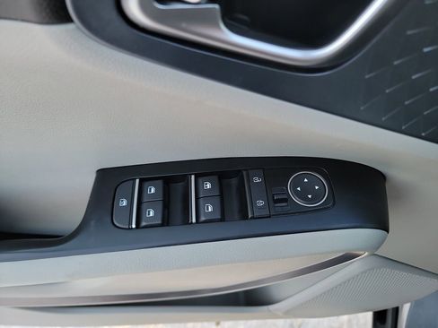 Used 2024 Kia Soul EX image 11