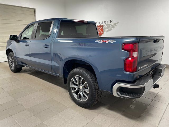 Used 2024 Chevrolet Silverado 1500 LT AWD/4WD image 4