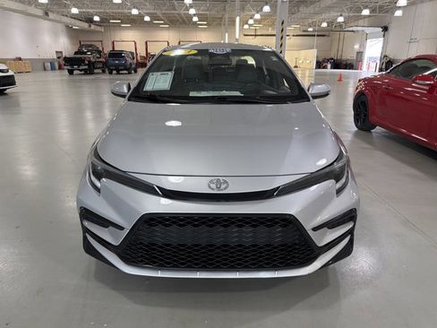 Used 2023 Toyota Corolla SE image 2