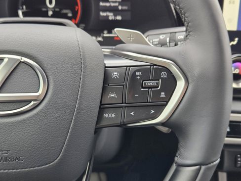 Used 2025 Lexus RX 350 Premium w/ Convenience Package FWD image 26