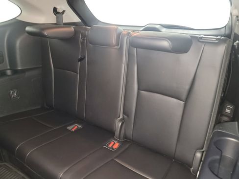 Certified 2021 Toyota Highlander XLE image 17