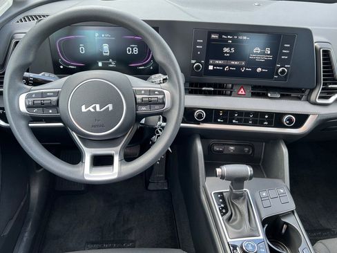 Used 2025 Kia Sportage LX image 15