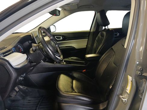 Used 2022 Jeep Compass Limited AWD/4WD image 9