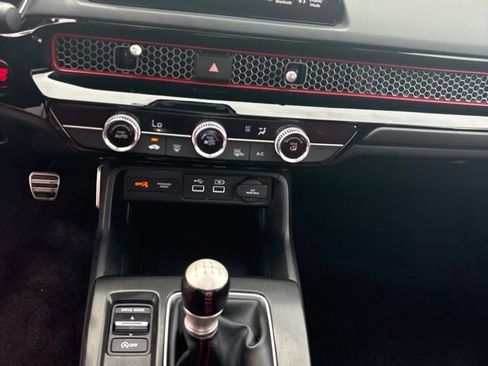 Used 2024 Honda Civic Si image 12