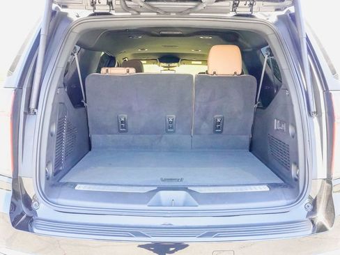 Used 2024 Chevrolet Suburban Premier AWD/4WD image 12
