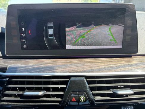 Used 2018 BMW 530i xDrive AWD/4WD image 24