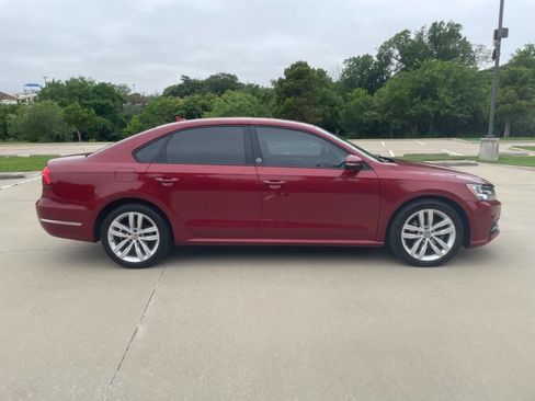 Used 2019 Volkswagen Passat 2.0T Wolfsburg image 4