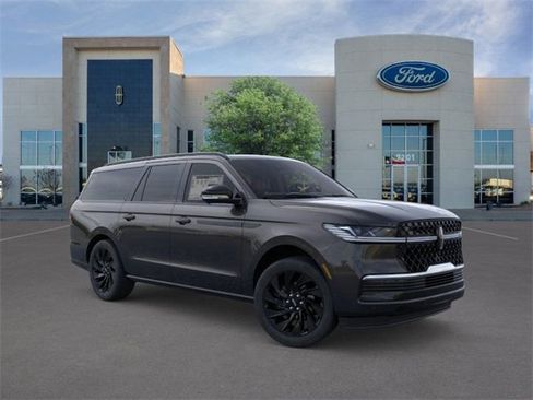 New 2025 Lincoln Navigator L Reserve w/ Jet Appearance Package image 7