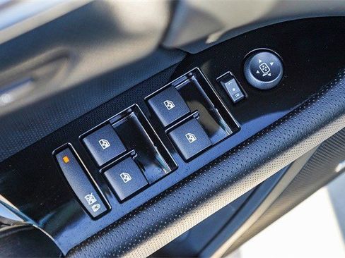 Used 2013 Cadillac XTS Luxury w/ Driver Awareness Package image 23