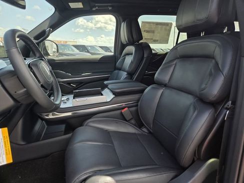 New 2026 Lincoln Navigator Reserve AWD/4WD image 11