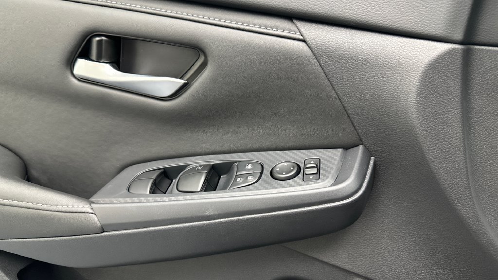New 2027 Nissan Sentra SV w/ Floor Mat Package FWD image 16