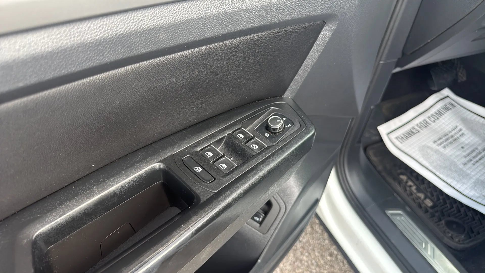 Used 2019 Volkswagen Atlas SEL FWD image 18