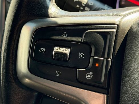 Used 2020 Chevrolet Silverado 1500 LTZ AWD/4WD image 32