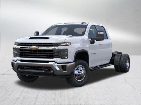 New 2026 Chevrolet Silverado 3500 LT w/ Convenience Package AWD/4WD image 9