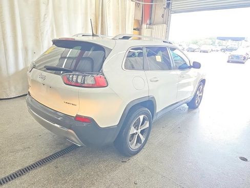 Used 2019 Jeep Cherokee Limited AWD/4WD image 13