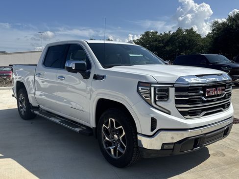 Used 2025 GMC Sierra 1500 SLT w/ SLT Premium Plus Package AWD/4WD image 16