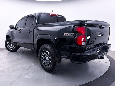 Used 2024 Chevrolet Colorado Z71 w/ Z71 Convenience Package 2 AWD/4WD image 3