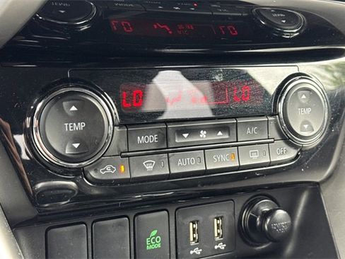 Used 2024 Mitsubishi Eclipse Cross SE image 28