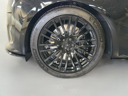 New 2026 Land Rover Range Rover Sport SV AWD/4WD image 40
