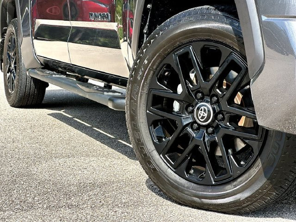 Certified 2025 Toyota Tundra Limited AWD/4WD image 2