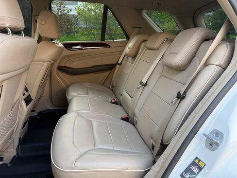 Used 2012 Mercedes-Benz ML 350 BlueTEC 4MATIC image 32