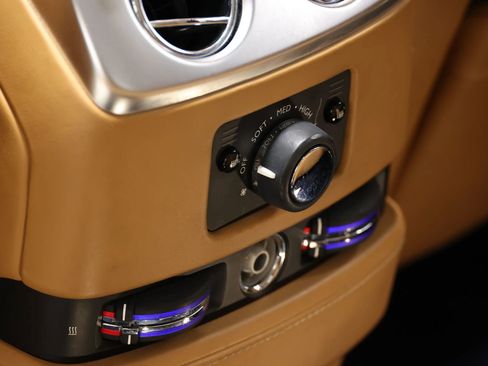 Used 2016 Rolls-Royce Ghost image 51