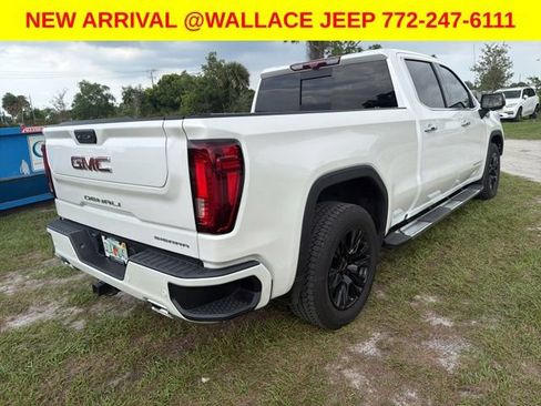 Used 2024 GMC Sierra 1500 Denali w/ Technology Package AWD/4WD image 9