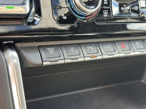 New 2026 GMC Sierra 2500 Denali w/ Denali Reserve Package AWD/4WD image 19