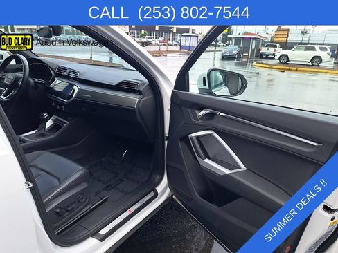 Used 2024 Audi Q3 2.0T Premium AWD/4WD image 46