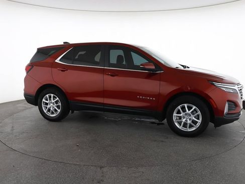Used 2024 Chevrolet Equinox LT FWD image 15