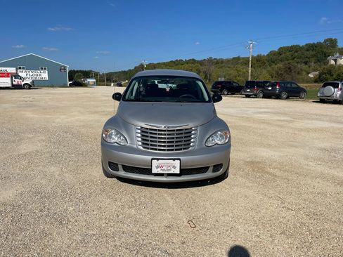 Used 2007 Chrysler PT Cruiser Sport Wagon 4D image 8