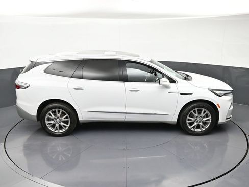 Used 2023 Buick Enclave Essence w/ Experience Buick Package AWD/4WD image 23