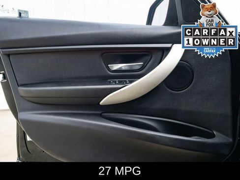 Used 2017 BMW 320i Sedan RWD image 19
